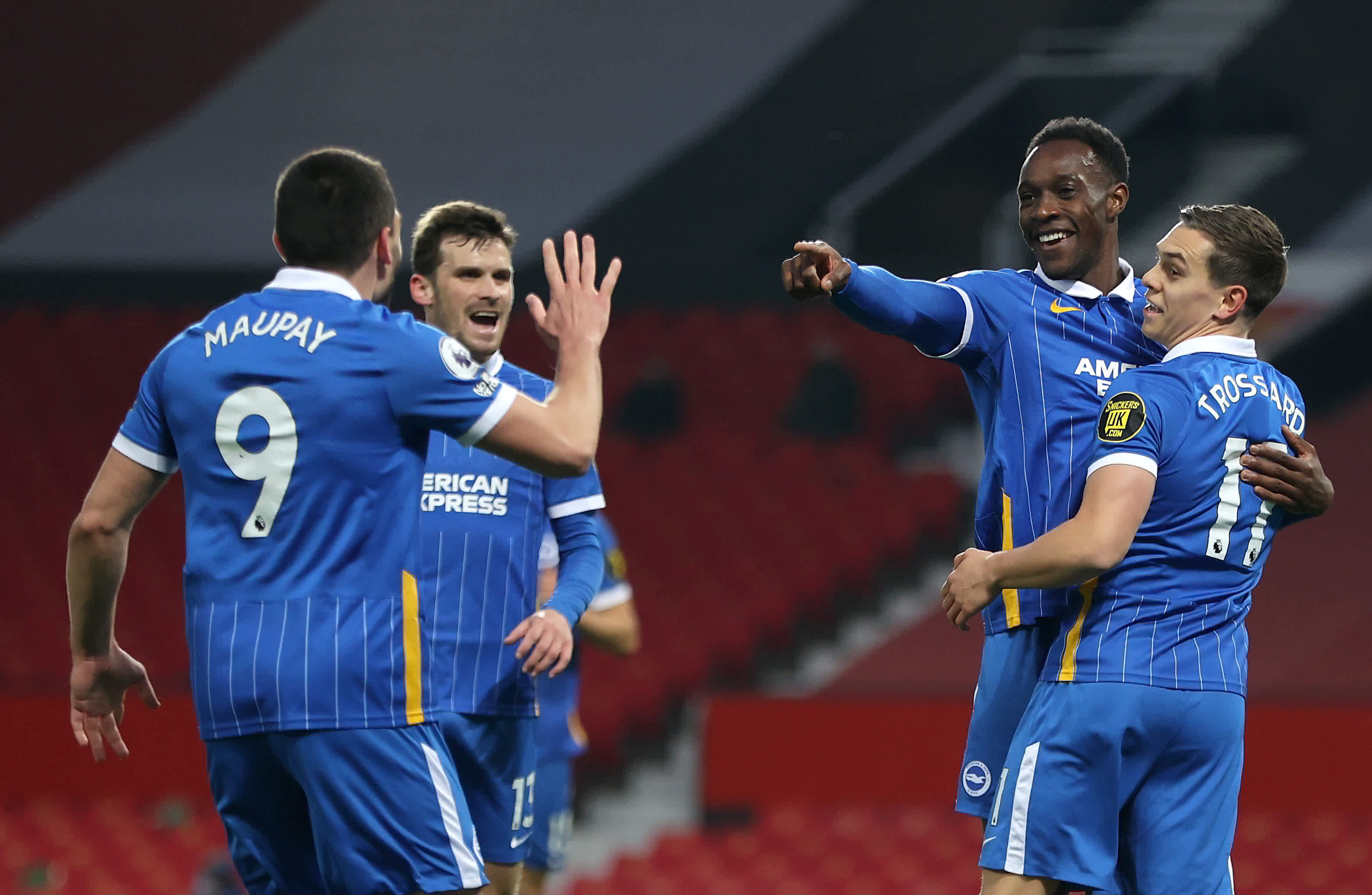 季在防守端 季在防守端