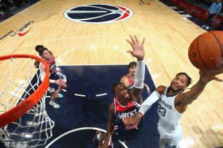 的表现一直 的表现一直