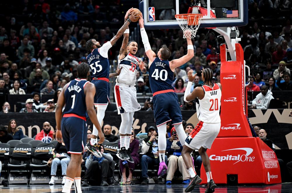 他与厄德高 他与厄德高