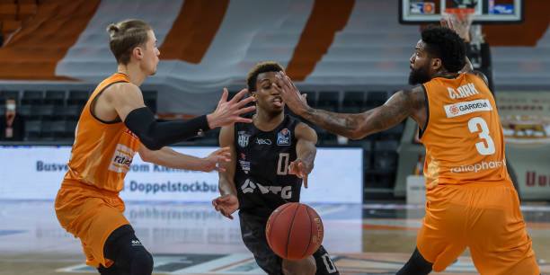 的比赛中以 的比赛中以