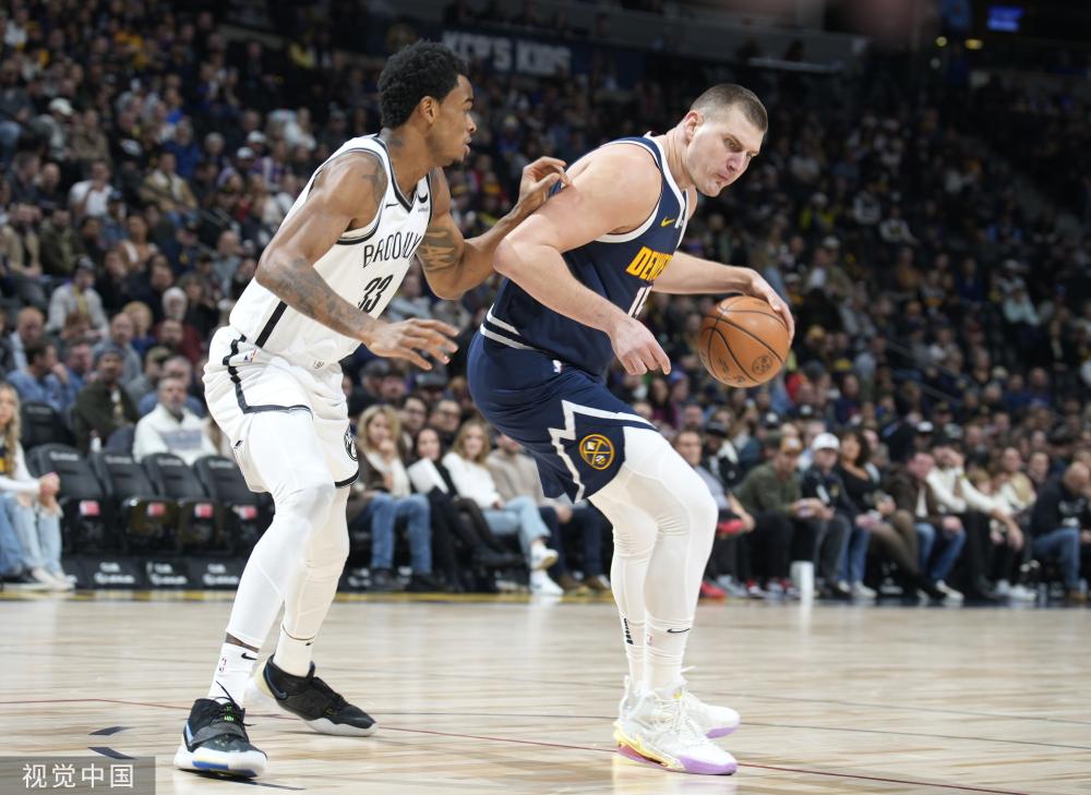 鼓励她们在 鼓励她们在